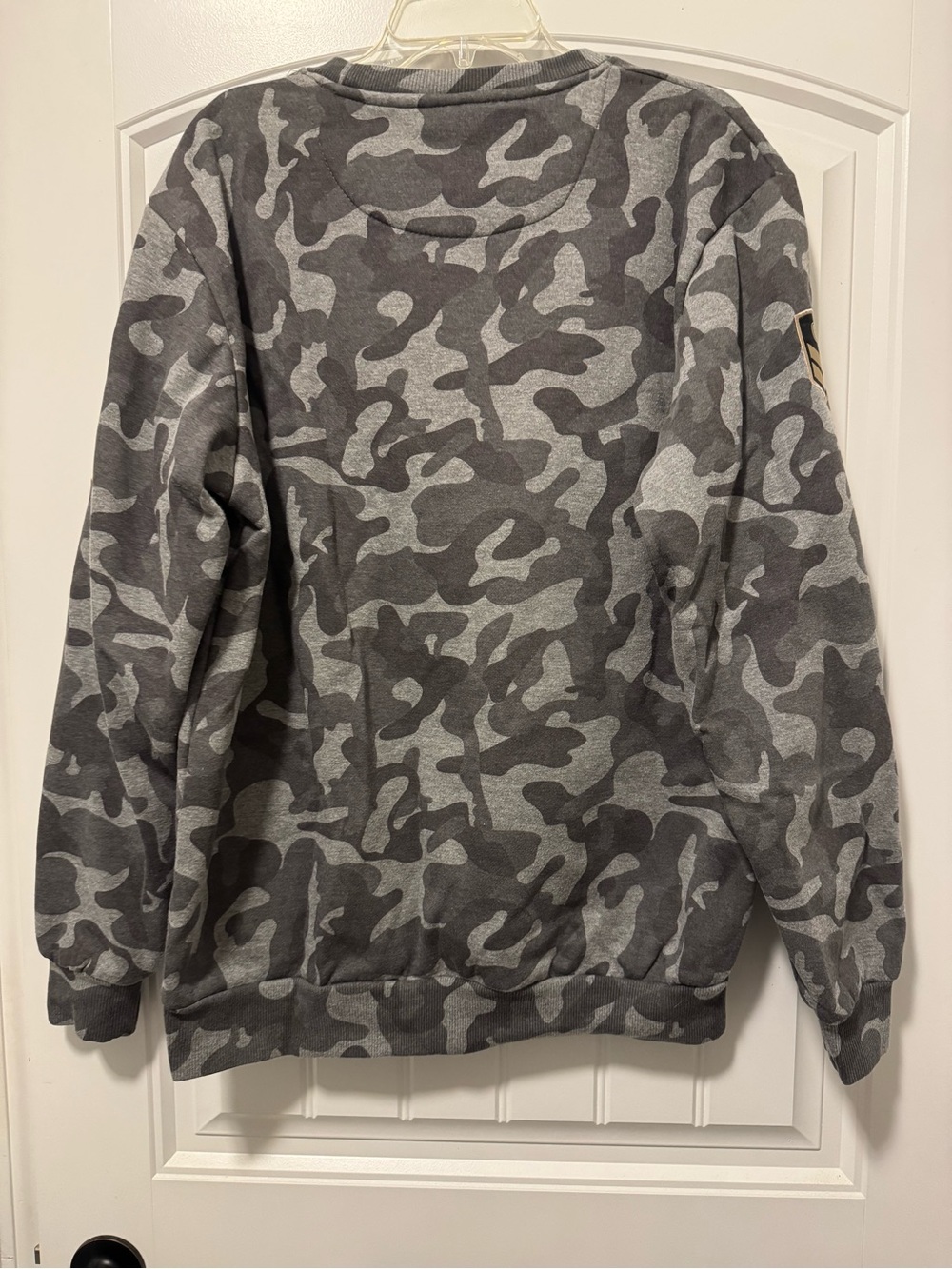 Georgia Bulldogs Camo Crewneck Sweatshirt with military design - Picture 8 of 10